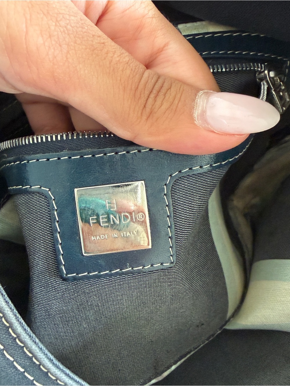 Fendi Mama Baguette Shoulder Bag - Picture 10 of 12